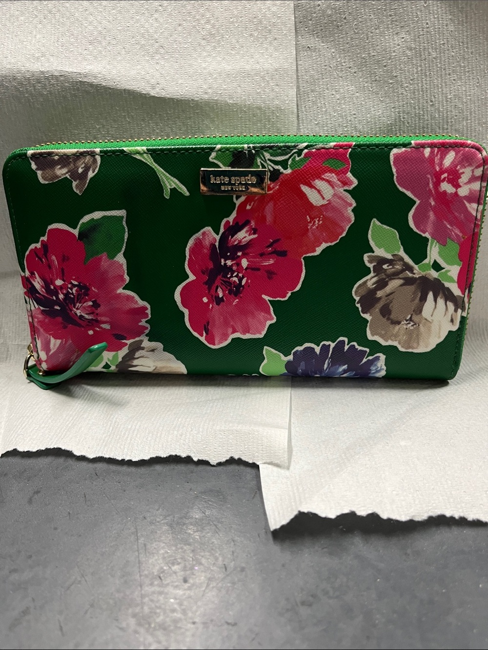 EUC Kate Spade Green Floral Zip-Around Wallet with Multicolor Blooms